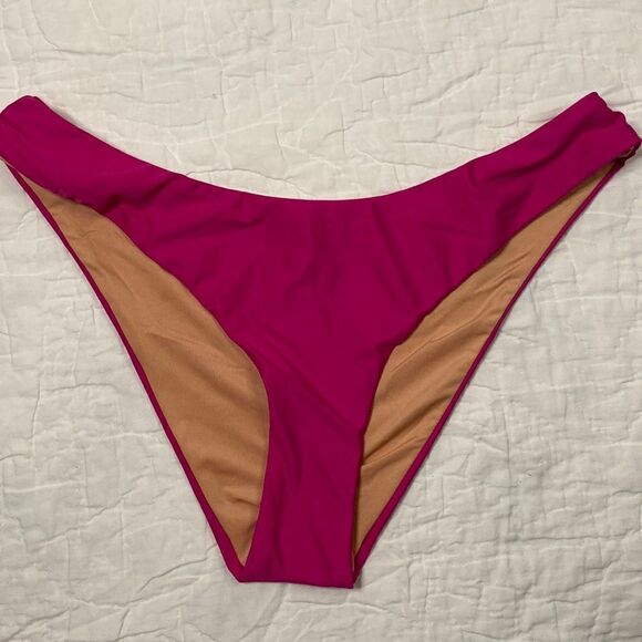 NWT J.Crew Curved-waist cheeky bikini bottom in Fuchsia size Medium - Picture 1 of 7